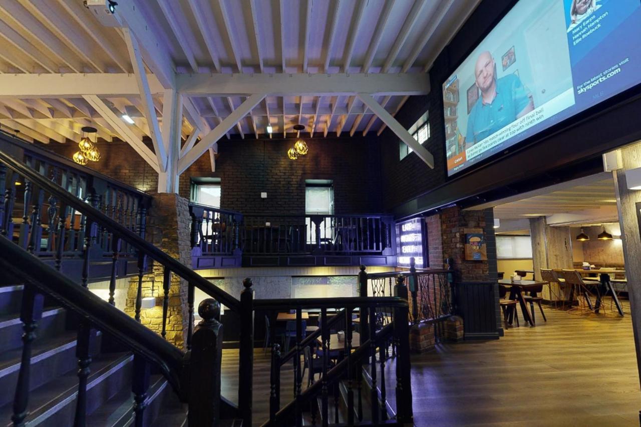 曼彻斯特海德乡村酒店 外观 照片