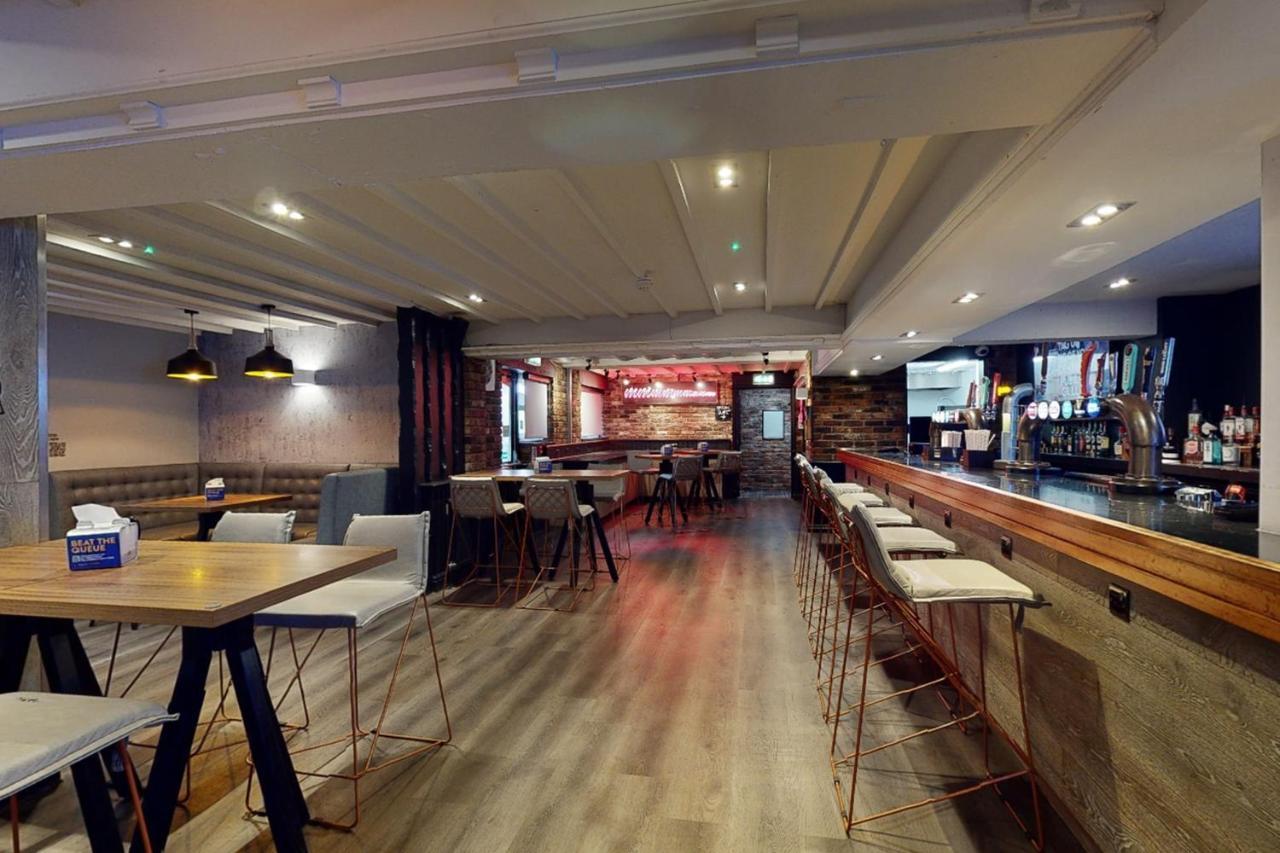 曼彻斯特海德乡村酒店 外观 照片